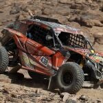 El coche de Ricardo Ramilo y Xavi Blanco en el Rally Dakar