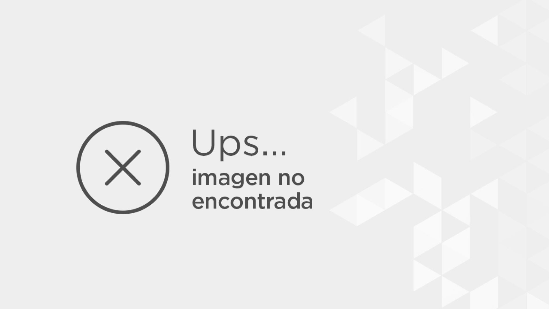 Un manifestante usa una máscara de gas dentro del Capitolio estadounidense