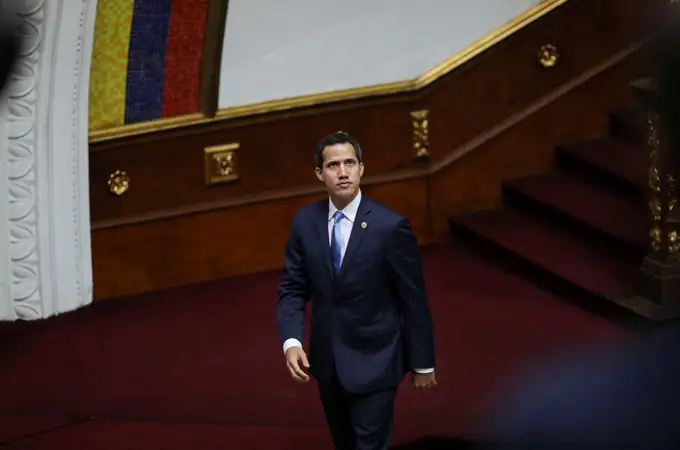 Maduro maniobra para apresar a Guaidó
