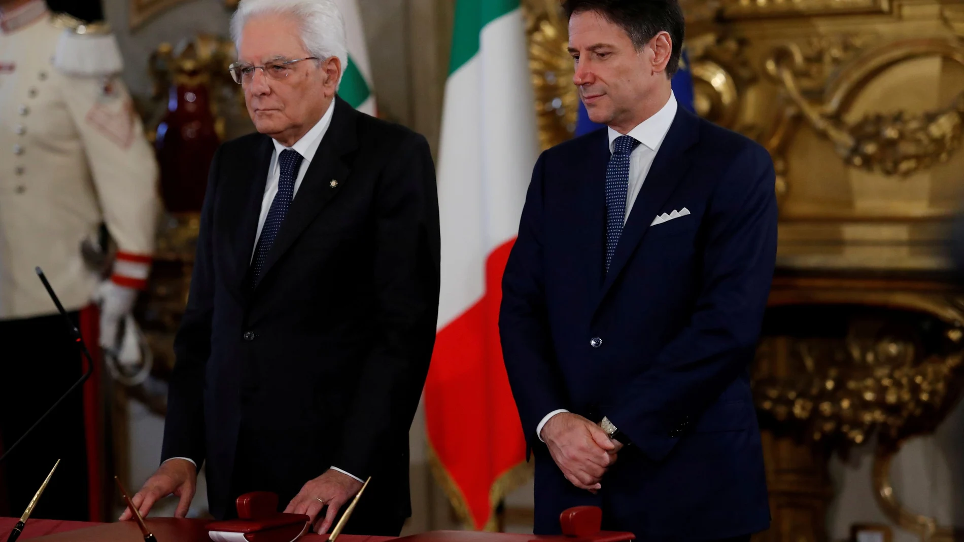 El presidente italiano, Sergio Mattarella, y el primer ministro, Giuseppe Conte