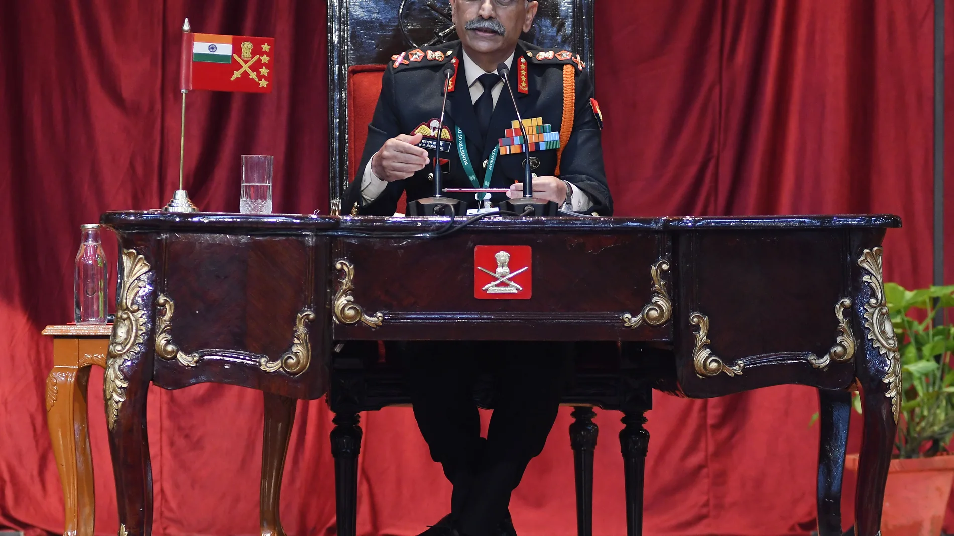 El jefe del Ejército indio, el general Manoj Mukund Naravane, durante una rueda de prensa en enero