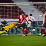 Saúl marca el segundo gol del Atlético al Sevilla
