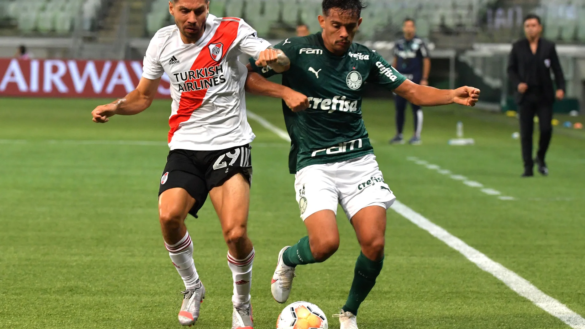 Gonzalo Montiel con River Plate.