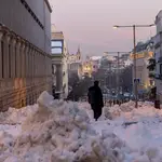 La nieve dejada por la borrasca Filomena todavía permanece en las calles de Madrid una semana después de su aparición