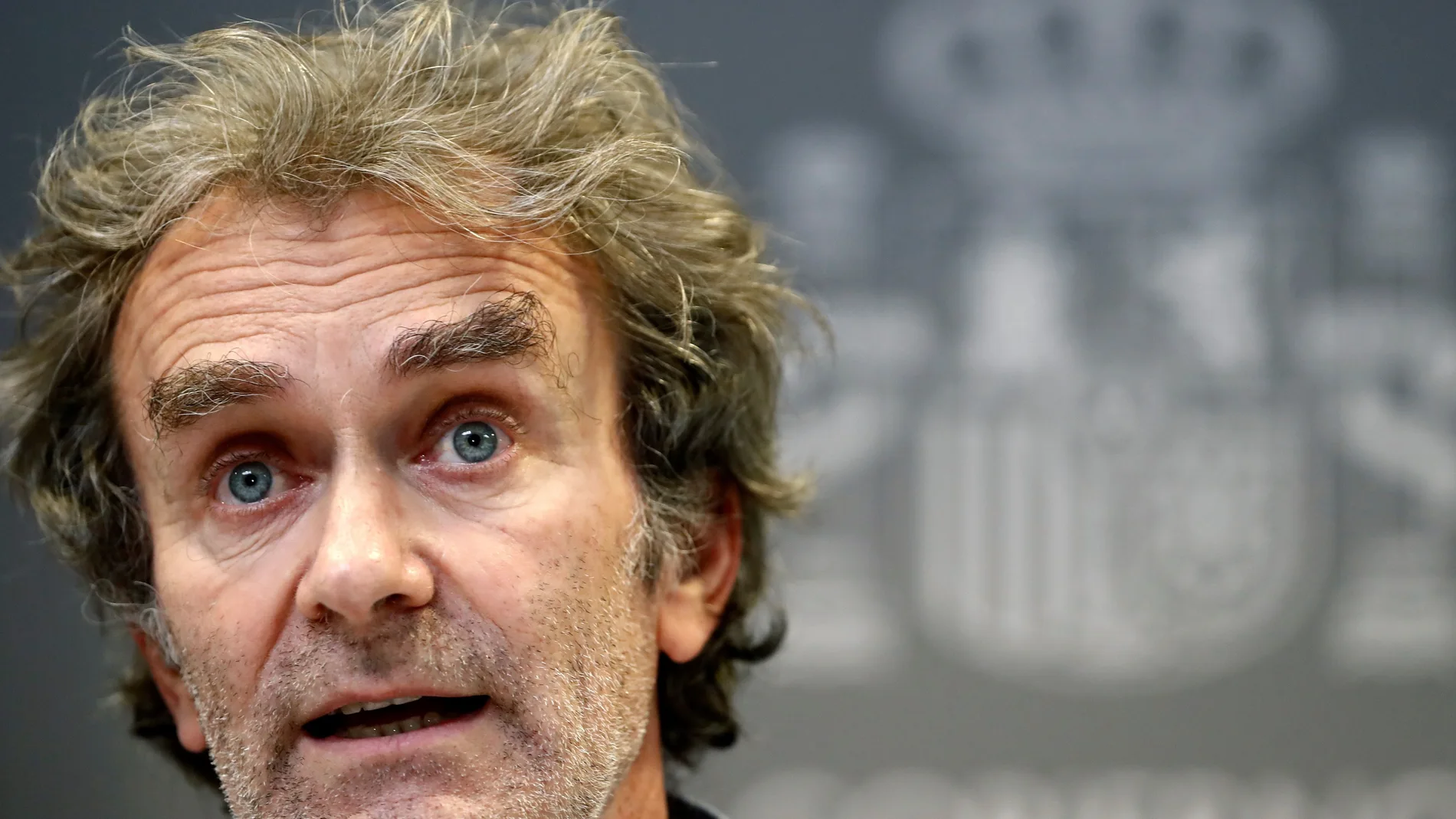 El director del Centro de Alertas y Emergencias (CCAES), Fernando Simón, ofrece una rueda de prensa para evaluar el estado de la pandemia de la COVID-19 en el Ministerio de Sanidad, en Madrid.
