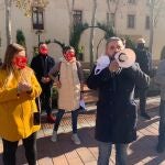 El presidente de Hostemur, Jesús Jiménez, durante la concentración