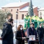 La presidenta de la Comunidad de Madrid, Isabel Díaz Ayuso, en su visita a Torrejón de Velasco.