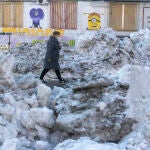 Montañas de hielo en Fuenlabrada, todo el término municipal queda sujeto a restricciones de movilidad a causa de la pandemia por Covid-19.