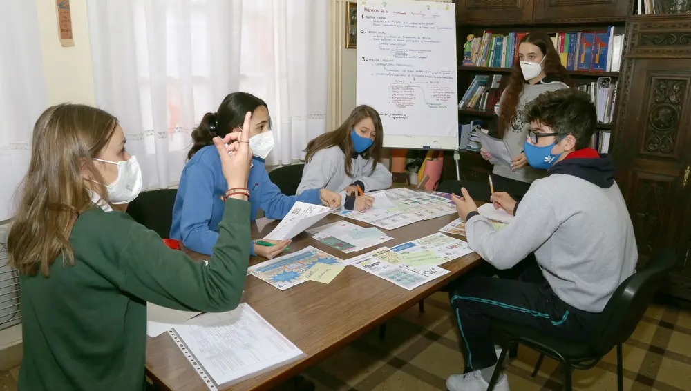 Proyecto ApS (Aprendizaje y Servicio) Alumnos del colegio Santo Ángel de Palencia desarrollan un proyecto para analizar el impacto de la Covid19