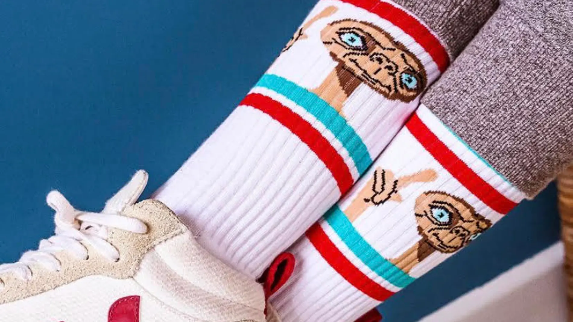 Los calcetines de rebajas más bonitos para apuntarte a la nueva tendencia estrella entre las famosas.