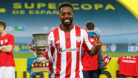 Iñaki Williams, celebra la victoria del Athletic en la final de la Supercopa de España.