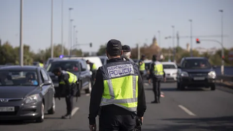 Los controles policiales vuelven a ser habituales para controlar los cierres perimetrales