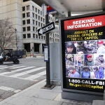 Cartel elaborado por el FBI con sospechosos de asaltar el Capitolio