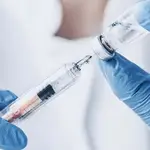 COMCAS exige la vacunación de médicos de la sanidad privada