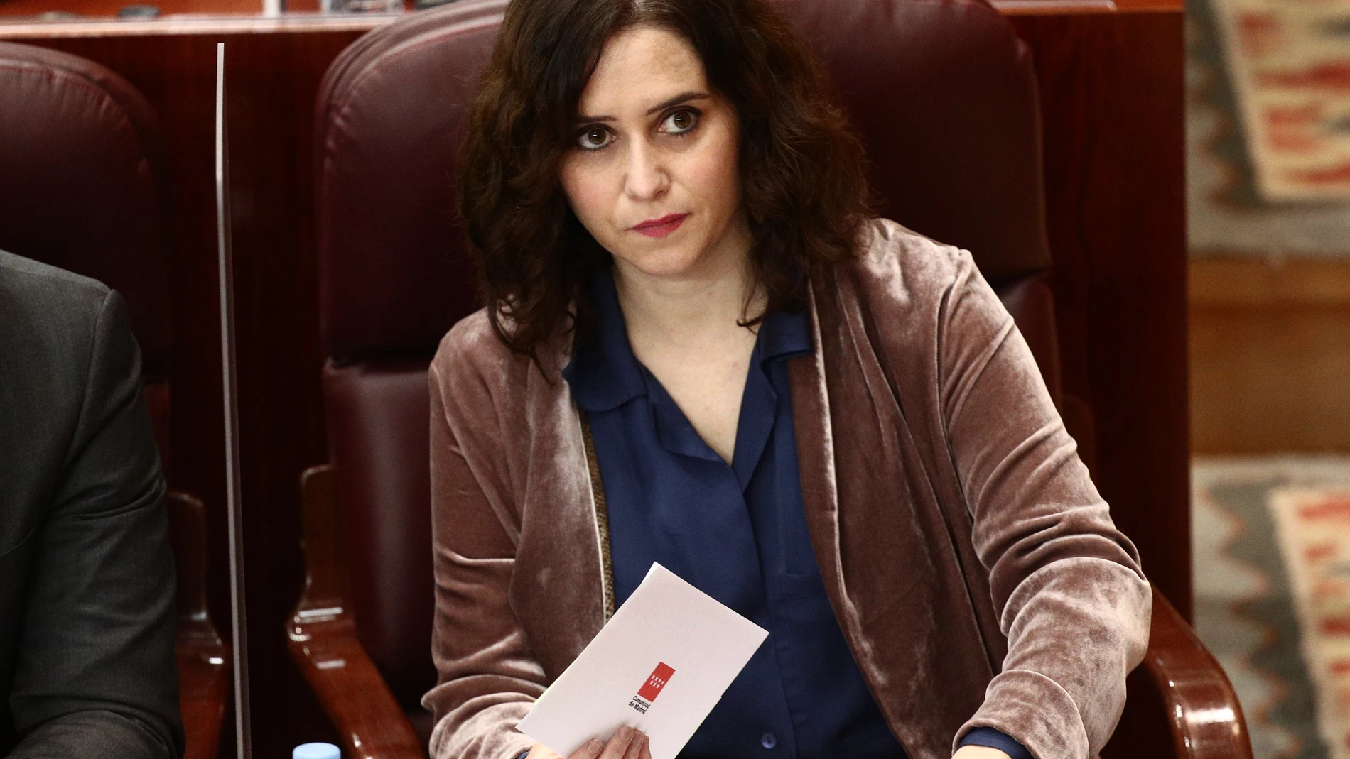 La presidenta de la Comunidad de Madrid, Isabel Díaz Ayuso, durante una sesión extraordinaria en la Asamblea de Madrid