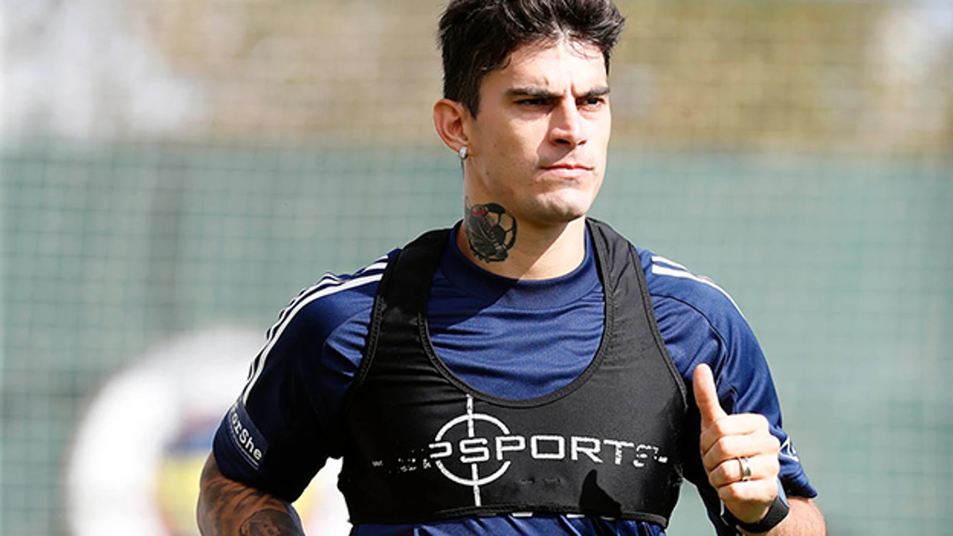 Diego Perotti, en un entrenamiento con el Fenerbahçe.