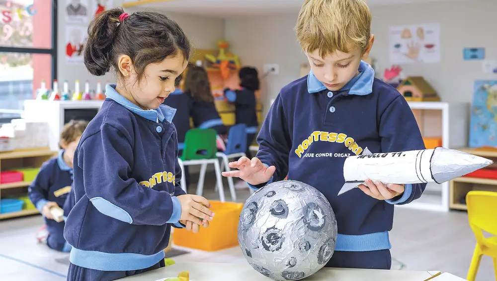 "En Kindergarten (Educación Infantil) tenemos niños y niñas de 2, 3, 4 y 5 años. A partir de los 6 años pasan a Primaria y continúan con nosotros hasta la Universidad"