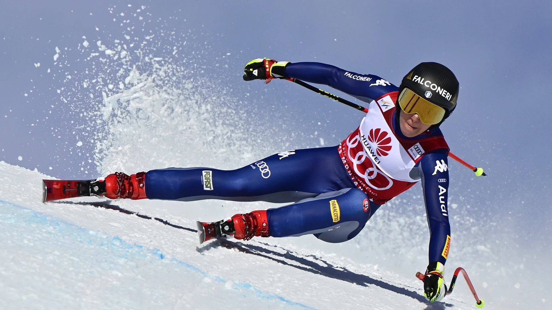 Crans-montana (Suiza), 22/01/2021.- Sofia Goggia en acción durante la carrera de descenso femenino de la Copa del Mundo de Esquí Alpino FIS en Crans-Montana, Suiza, el 22 de enero de 2021. EFE/EPA/JEAN-CHRISTOPHE BOTT