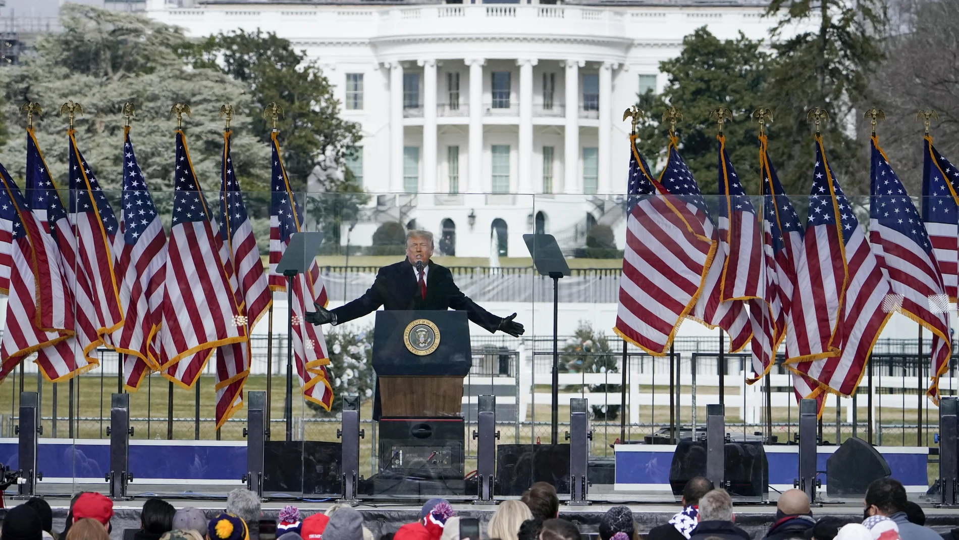 El expresidente Donald Trump durante un mitin en Washington