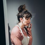 Además de protagonizar la obra, Sandra Ferrús es responsable de la autoría y la dirección de la misma