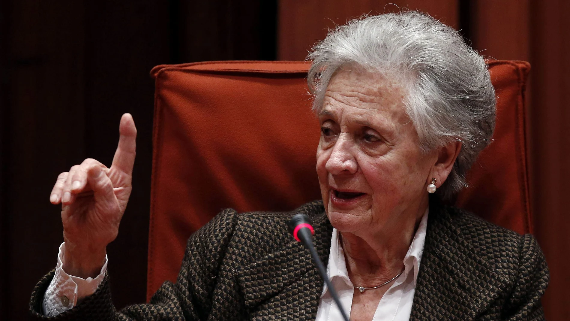 Marta Ferrusola, durante su comparecencia ante la comisión de investigación del Parlament sobre la fortuna familiar oculta en Andorra