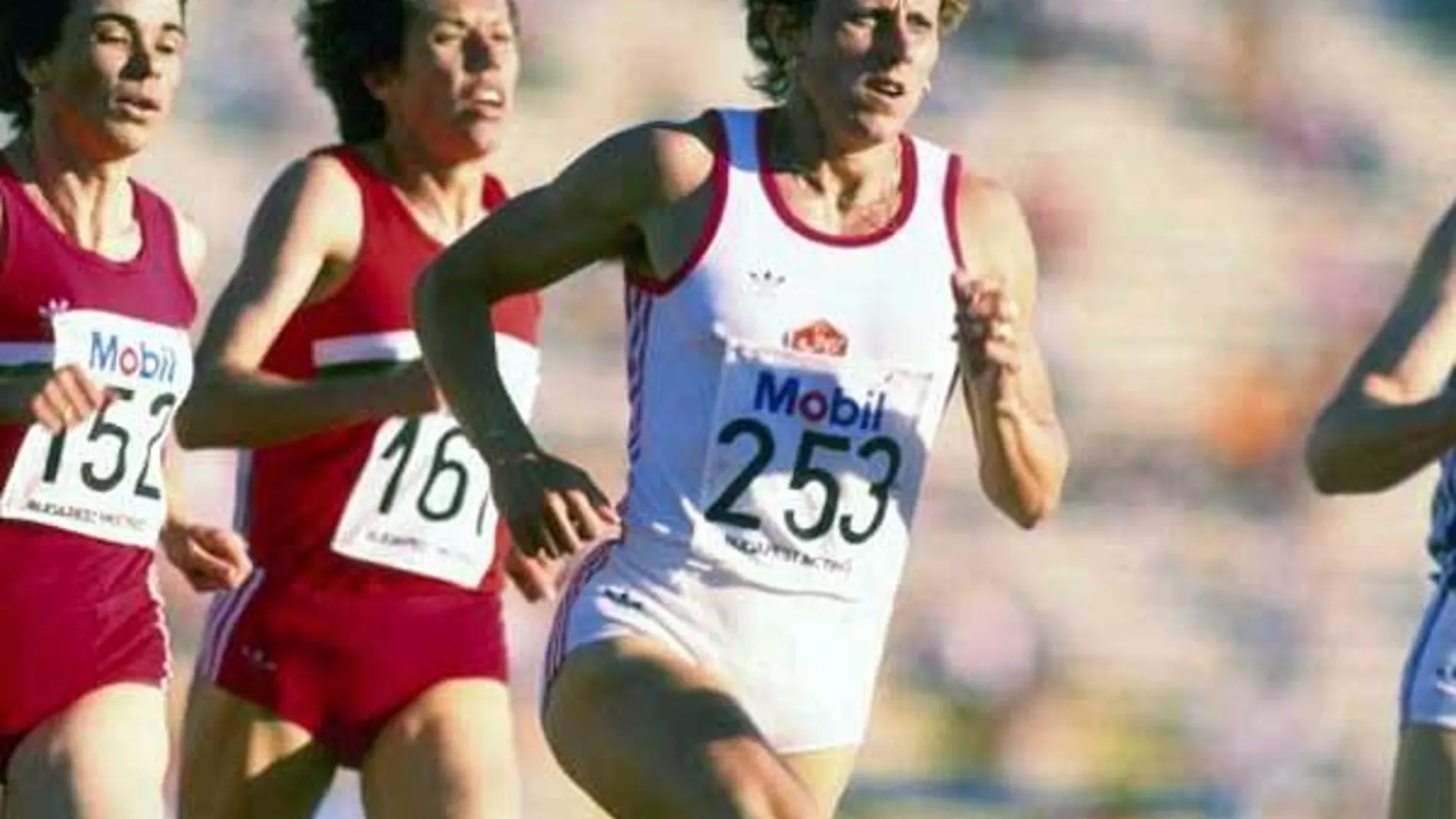 Jarmila Kratochvílová posee desde 1983 el récord de 800 metros.
