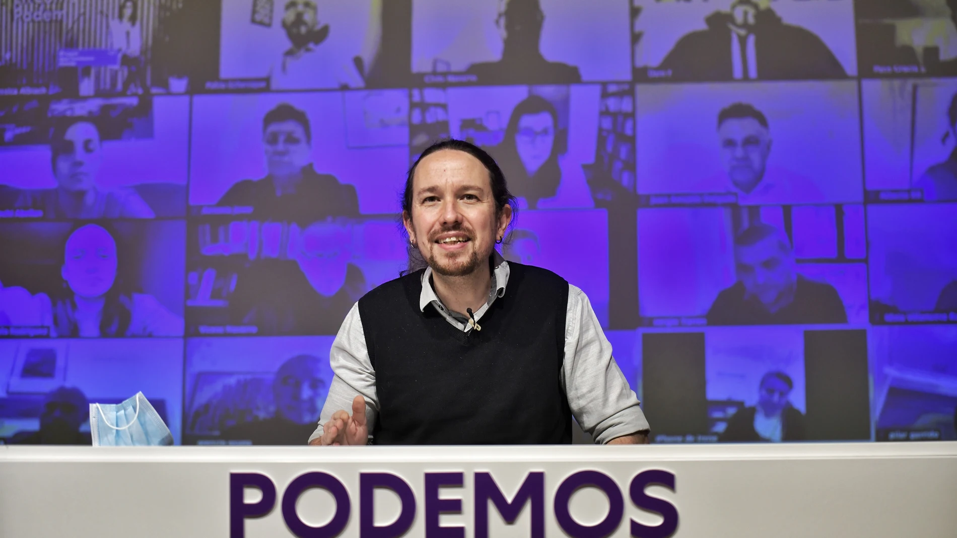 El secretario general de Podemos, Pablo Iglesias, interviene en una reunión del Consejo de Coordinación del partido