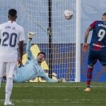 Courtois para el penalti