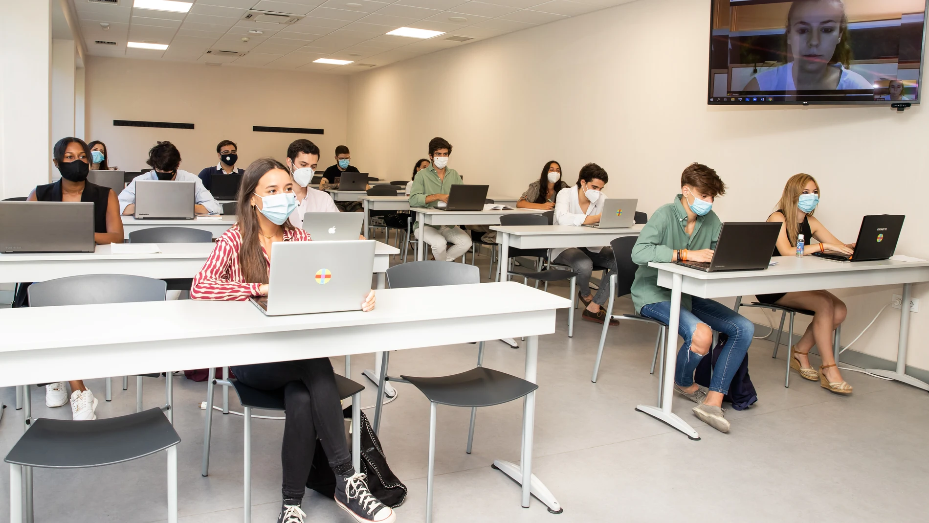 El Sindicat d'Estudiants denuncia que la ratio de alumnos es de 30 por aula mientras en la calle no dejan juntarse a más de dos personas