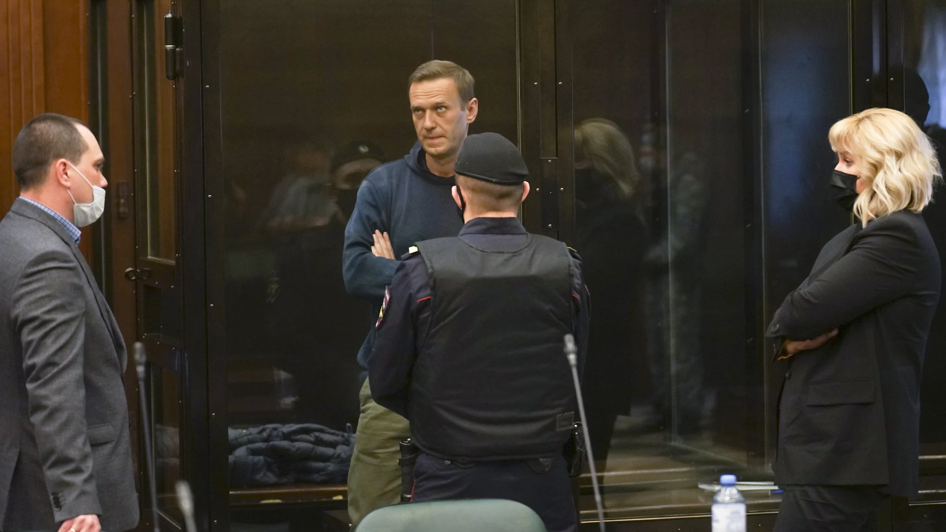 El líder opositor ruso Alexéi Navalni, durante el juicio