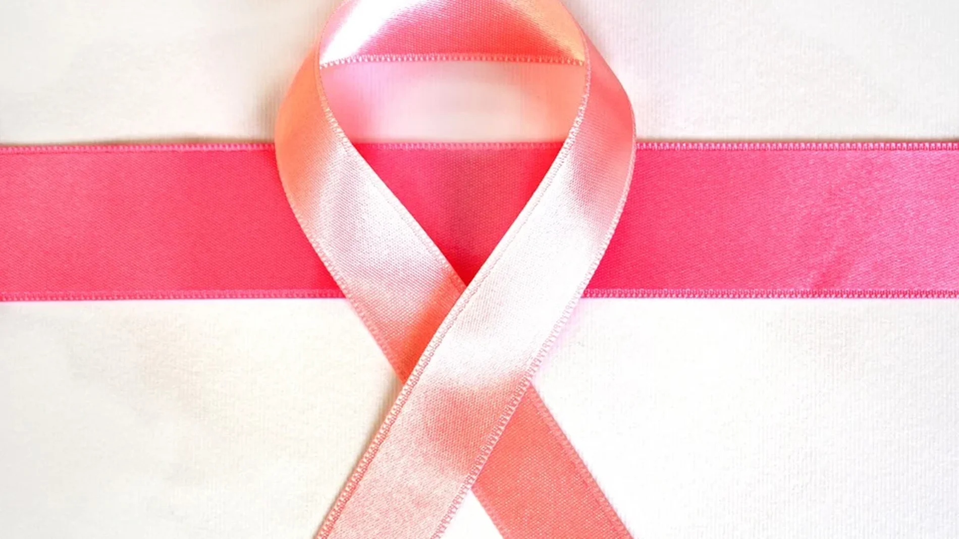 Una de cada ocho de nosotras vamos a padecer un cáncer de mama, pero debemos saber que es uno de los cánceres con mayor supervivencia, tanto por el diagnóstico precoz que nos permiten las pruebas realizadas como por los tratamientos que tenemos para luchar contra esta enfermedad.