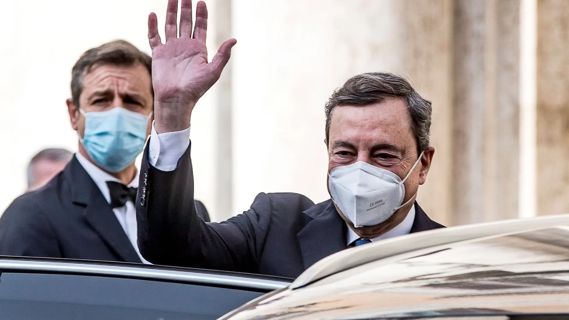 Mario Draghi tras reunirse con el presidente Sergio Mattarella en el Quirinal
