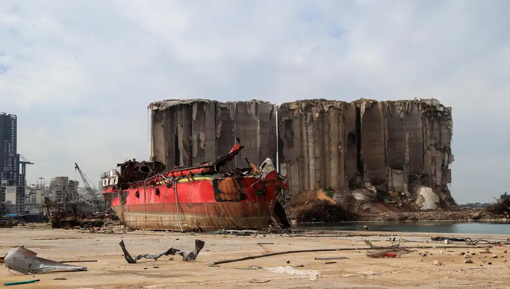 Así está el puerto y los silos donde se produjo la explosión hace hoy seis meses