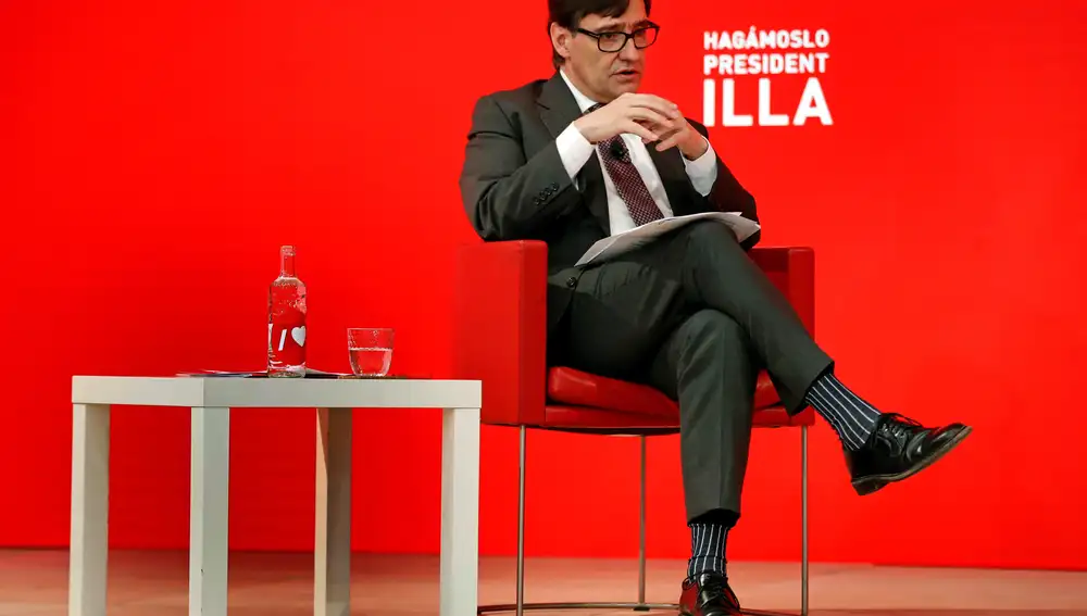 El candidato del PSC a la Generalitat, Salvador Illa, durante un acto electoral