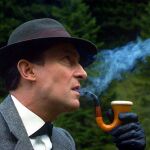 Jeremy Brett interpretando a Sherlock Holmes