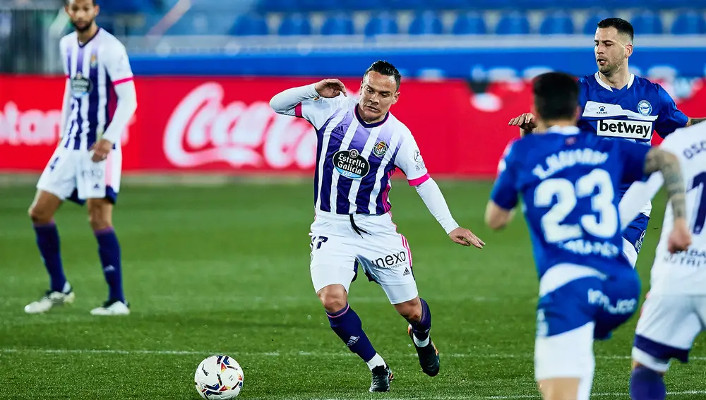 Roque Mesa of Real Valladolid CF during the Spanish league, La Liga Santander, football match played between Deportivo Alaves and Real Valladolid CF at Mendizorroza stadium on February 5, 2021 in Vitoria, Spain.AFP7 05/02/2021 ONLY FOR USE IN SPAIN