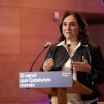 La alcaldesa de Barcelona, Ada Colau, interviene durante el acto central de campaña del partido en las pasadas las elecciones catalanas.
