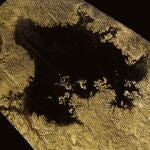 Imagen de la NASA del mar de metano de Titán