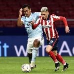 Renato Tapia con el Celta de Vigo frente al Atlético de Madrid.