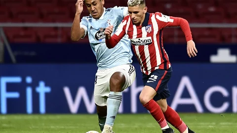 Renato Tapia con el Celta de Vigo frente al Atlético de Madrid.