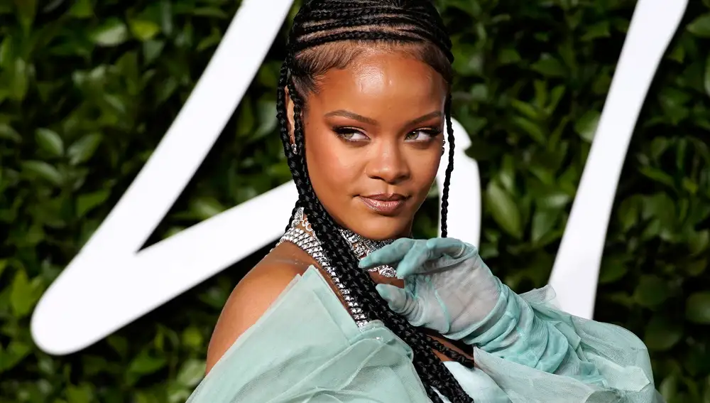 La cantante Rihanna se ha visto obligada a llevar a los tribunales a su padre
