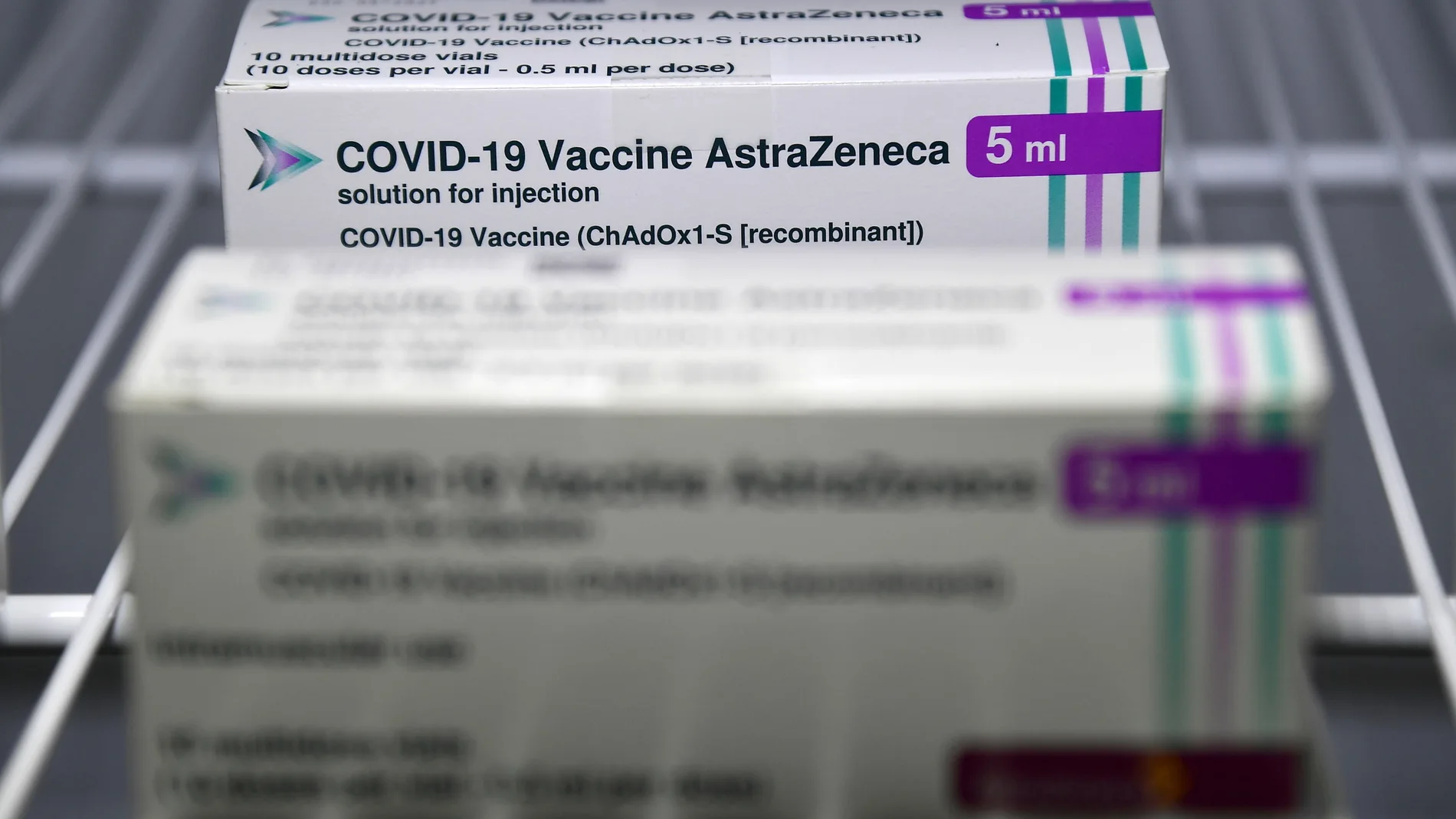 Las vacunas de AstraZeneca ya han empezado a llegar a España