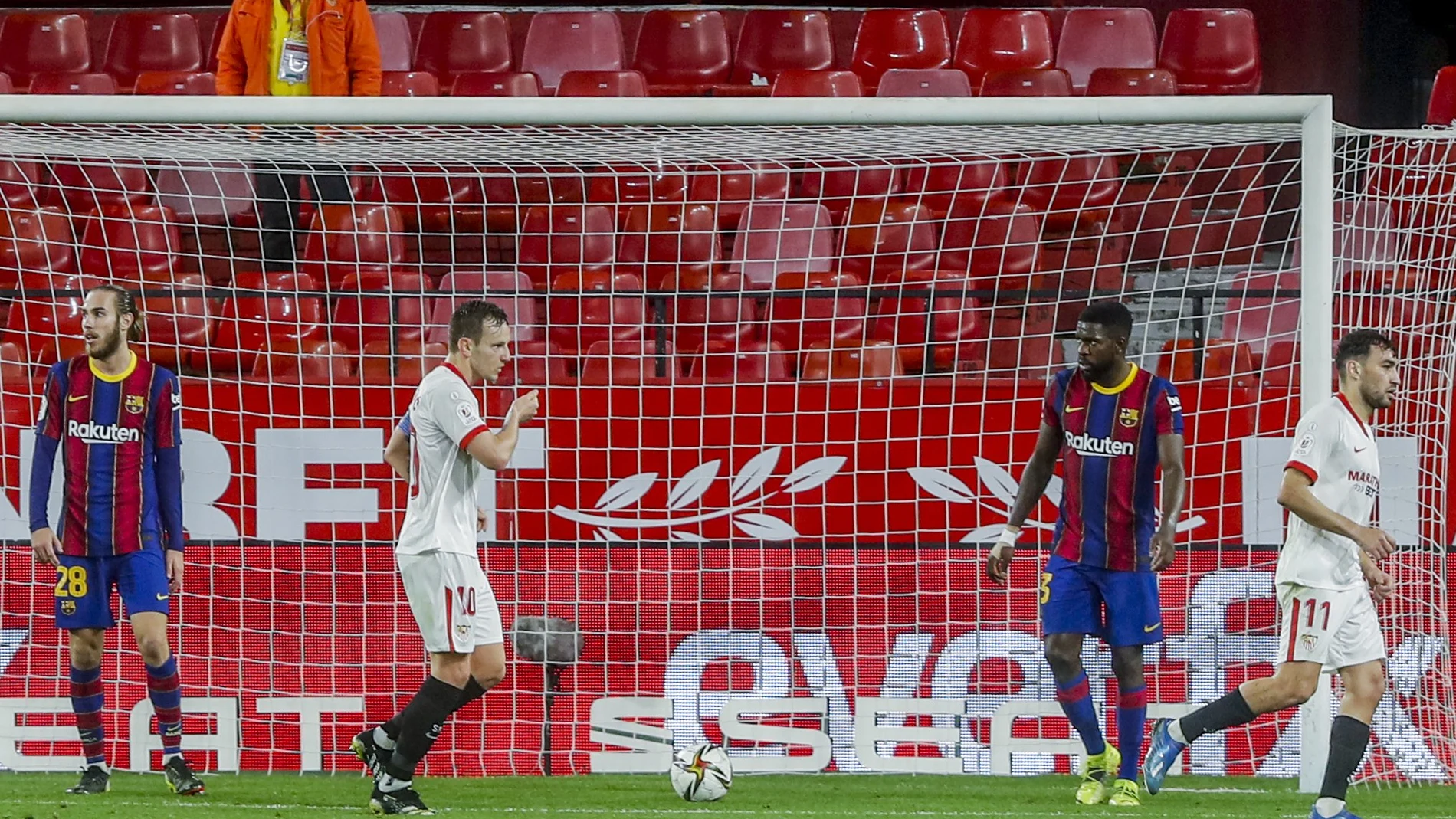 Rakitic marcó en las semifinales de Copa y no celebró su tanto a su ex equipo