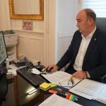 El presidente de la Diputación de Segovia, Miguel Ángel de Vicente, durante un reciente encuentro telemático