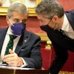 Los portavoces del equipo de gobierno local de Granada, César Díaz y Manuel Olivares, en el Debate del Estado de la Ciudad