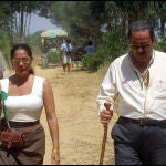 Isabel Pantoja y Julían Muñoz durante la romería del Rocío en 2003