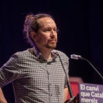 El secretario general de Podemos y vicepresidente segundo del Gobierno, Pablo Iglesias, interviene en un acto electoral de En Comú Podem