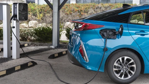 Reclaman un mayor número de cargadores para vehículos eléctricos en la Comunidad