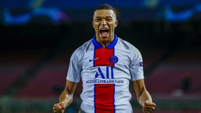 Mbappé celebra su segundo gol