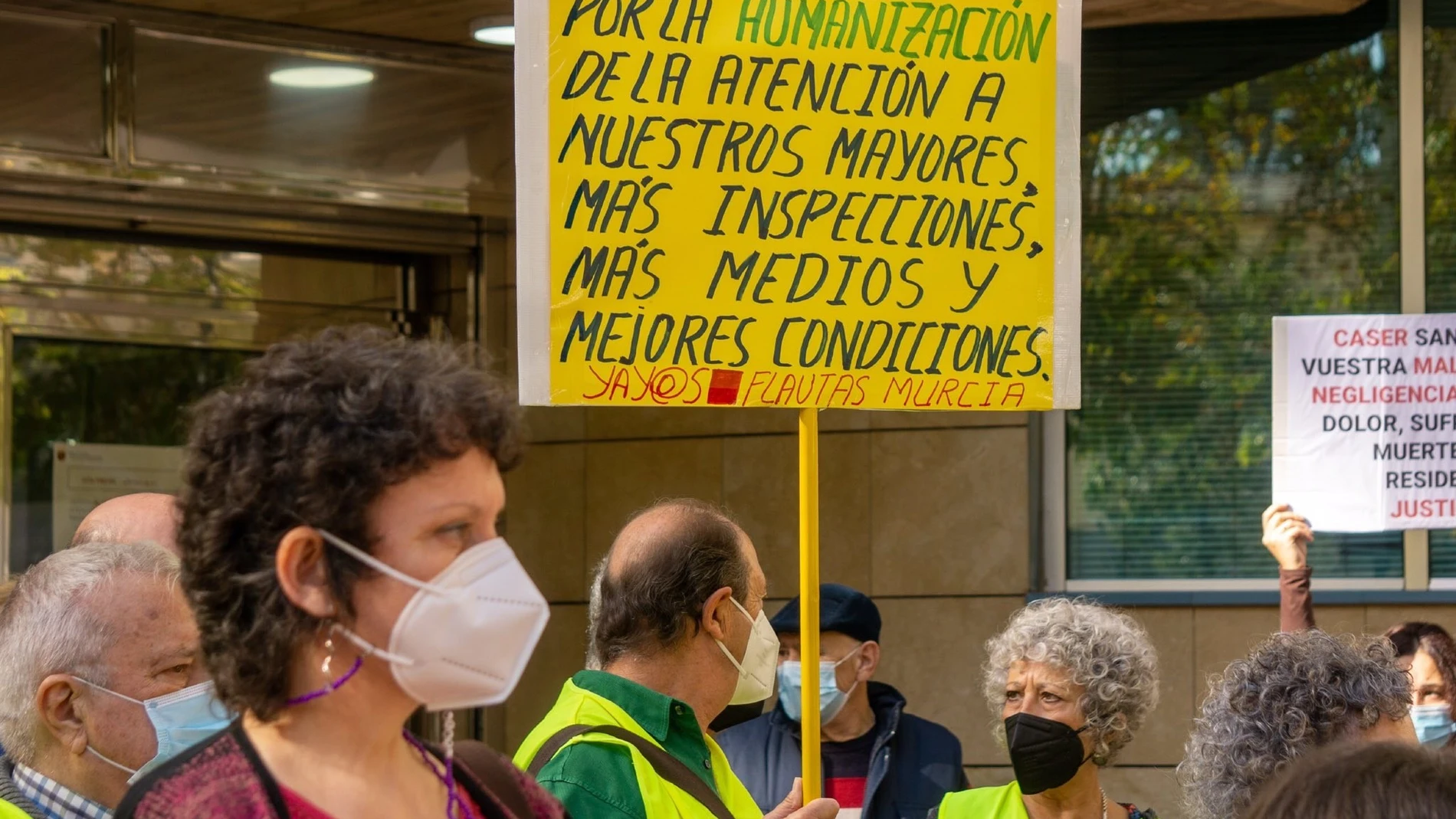 María Marín en un protesta de las Mareas por la sanidad pública